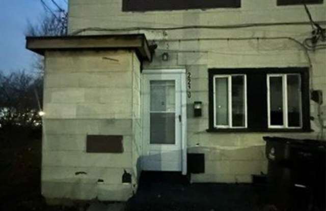 2210 Ellsworth - 2210 Ellsworth Street, Westland, MI 48186