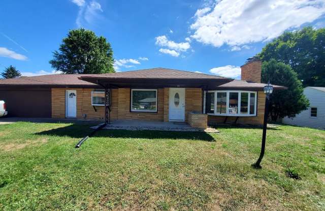 Single Family Home in Desirable Kentwood photos photos