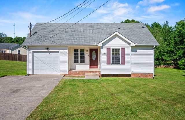Charming 3 Bedroom Ranch with Large Fenced Yard & Bright Open Living Spaces! photos photos