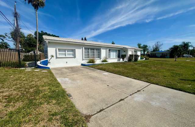 Beach Home Available Now in Redington Beach! Gallery 4