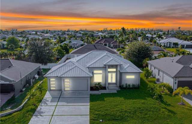 512 NW 35th Place photos photos