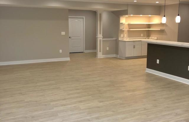 9221 CLEMENTINE COURT Gallery 2