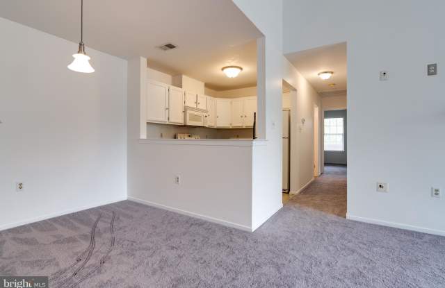 7800 HARROWGATE CIRCLE Gallery 4