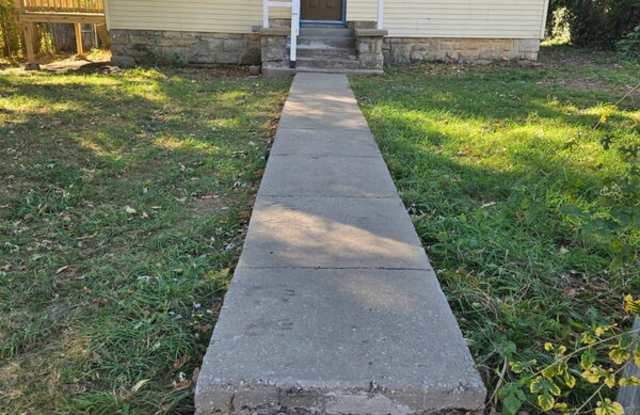 2501 East 68th Terrace photos photos