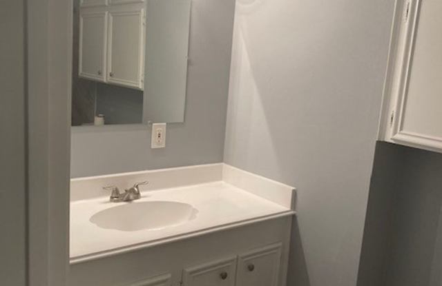 RECENTLY REMODELED 3 BEDROOM 2 BATH HOME WITH 1691 IN SWEENY, TEXAS Gallery 3