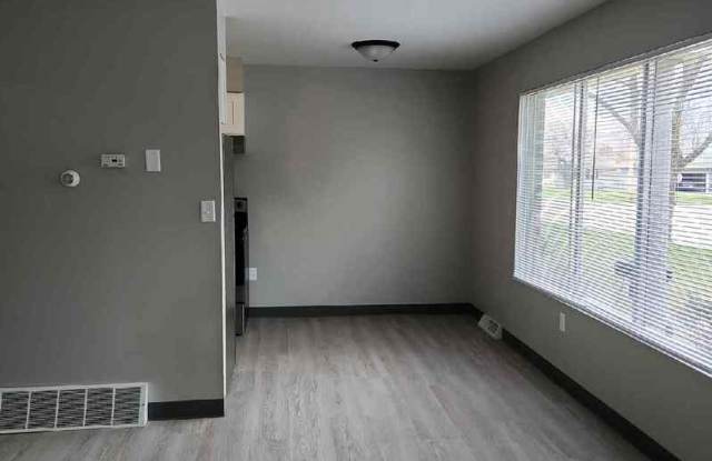 348 East Marquette Street - 2 photos photos