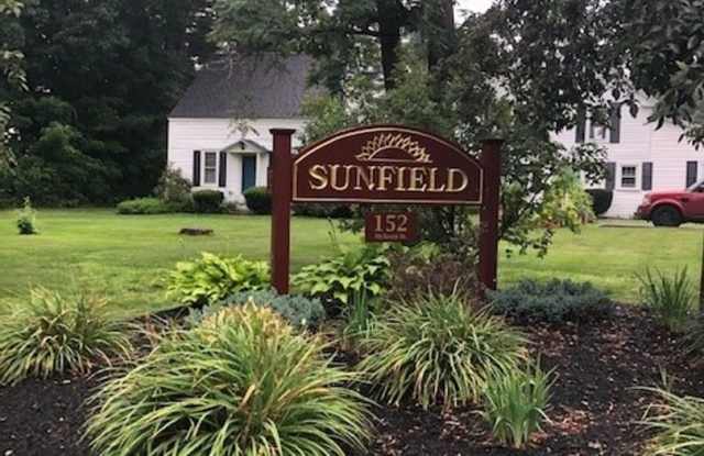 Spacious 2BR/1.5BA Condo Available 11/10!!! Gallery 1