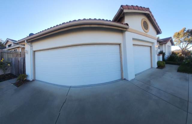 Beautiful home in Sunset Terrace for Rent! Gallery 1