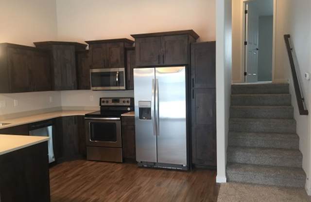 3 Bed 3 Bath Twin Home Gallery 3