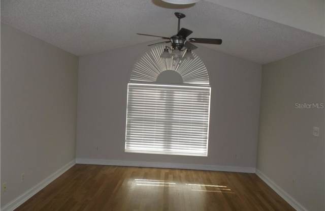 4419 MIDDLEBURG COURT Gallery 4