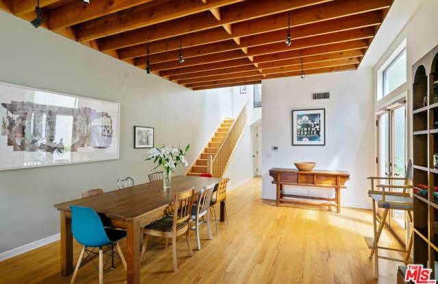 726 NOWITA Pl - 726 Nowita Place, Los Angeles, CA 90291