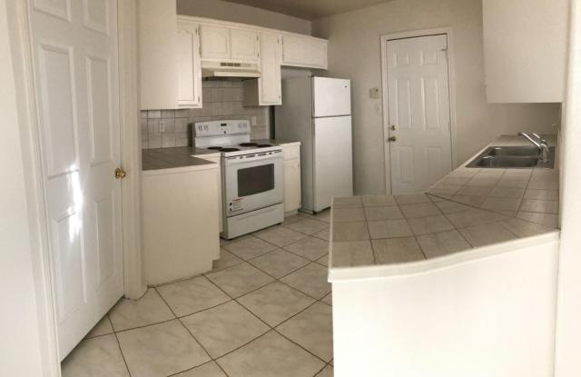 1001 E Westway Ave - 1001 East Westway Avenue, McAllen, TX 78501