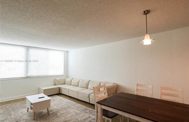 9125 SW 77th Ave photos photos