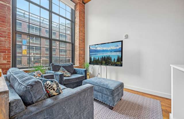 Riverwalk Apartments Gallery 3