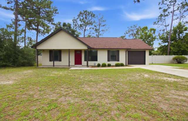 SOUTH CRESTVIEW CHARMER ON NEARLY HALF AN ACRE! photos photos