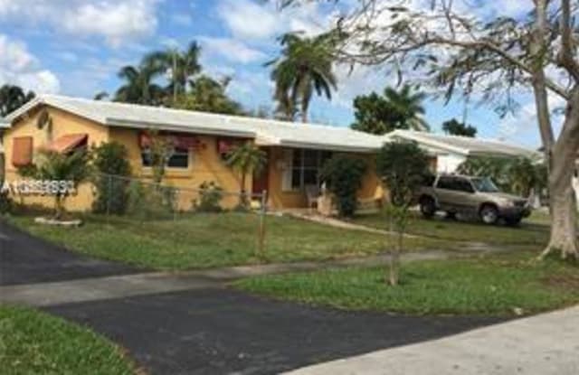 1914 N 31st Ave - 1914 31st Street North, St. Petersburg, FL 33713