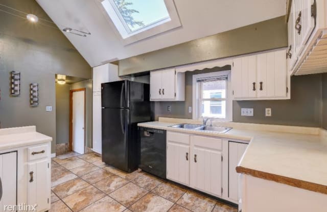 1936 Carroll Ave - 1936 Carroll Avenue, St. Paul, MN 55104