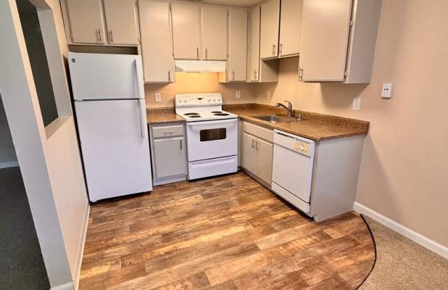 Olive Glen Apartments, in the Heart of Carmichael! Gallery 4