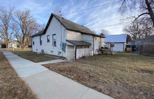 748 1/2 Cook AveUnit B photos photos