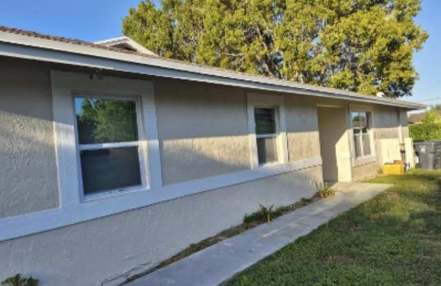 1420 WHITE PINE Drive Gallery 1