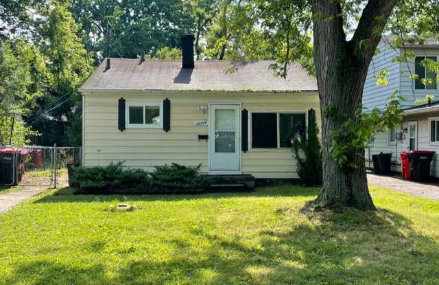 2bd / 1 ba ranch with nice fenced backyard. photos photos