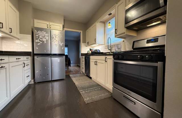 Stunning 5 Bed 2 Bath House Located in the West 7th Neighborhood! Available NOW! - 1368 Pleasant Avenue, St. Paul, MN 55102