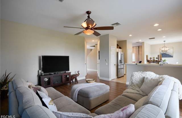 2059 Willow Branch Drive Gallery 4