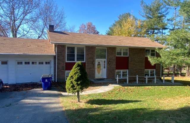 1107 A House photos photos