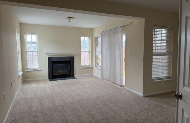 9400 SILVER METEOR Court Gallery 2