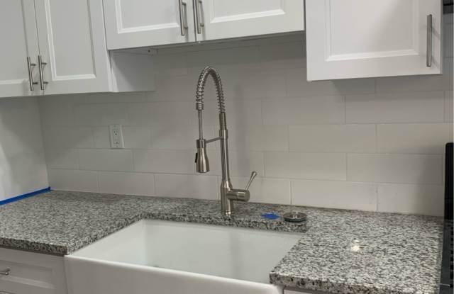 7133 Lynford St photos photos