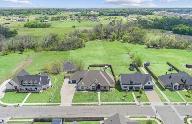 1024 Cecilia Court Gallery 3