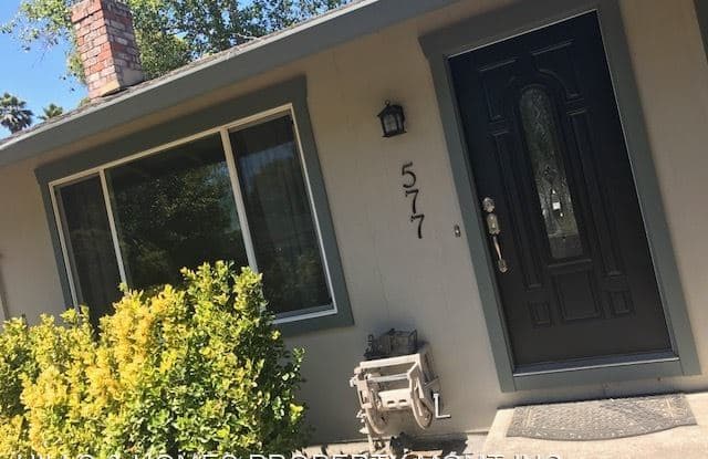 577 LAMONT COURT N - 577 Lamont Court North, Rohnert Park, CA 94928
