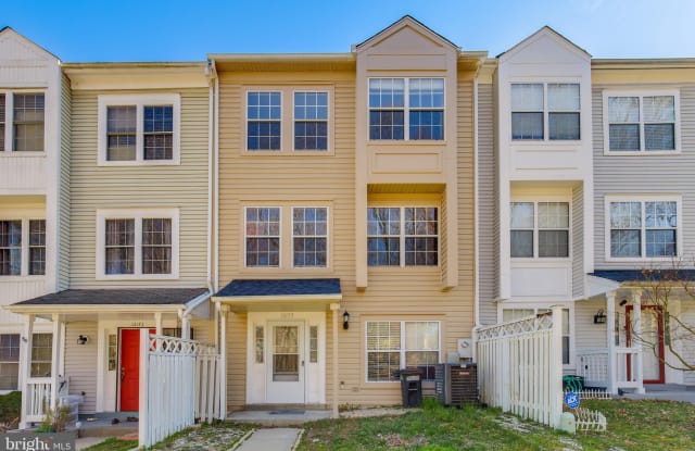 12173 OLD SALEM COURT - 12173 Old Salem Court, Lake Ridge, VA 22192