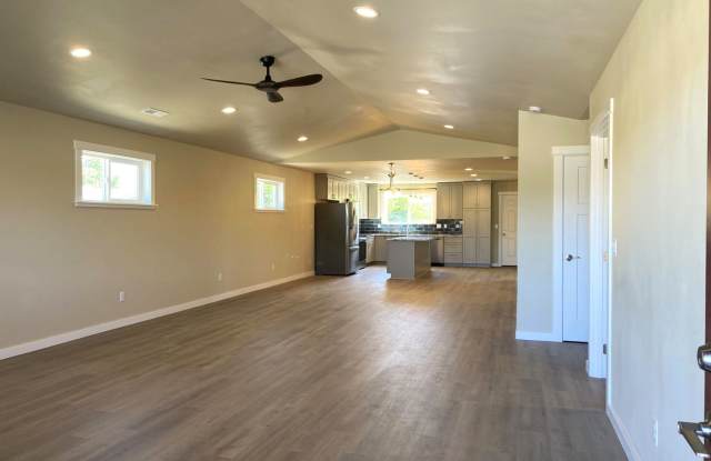 3 Bedroom House in Dallesport Gallery 4