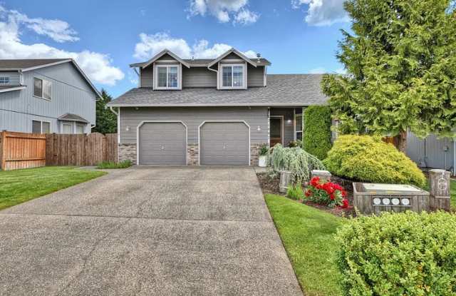 Beautiful Designer 3 bedroom home in Quiet Cul-de-sac! photos photos