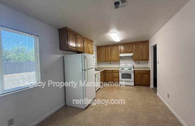 6635 Chandler Dr Gallery 4