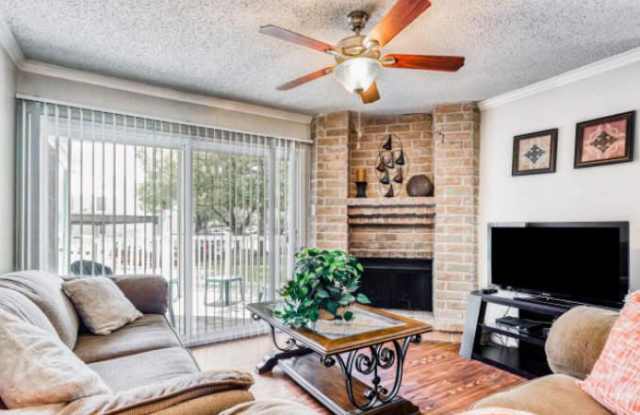 2015 Oakwell Farms Pkwy Gallery 2