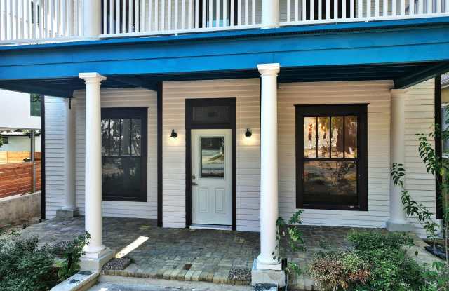 Spacious custom design 2 bed 1 bath Apartment for rent 709 W 14th st. Gallery 3