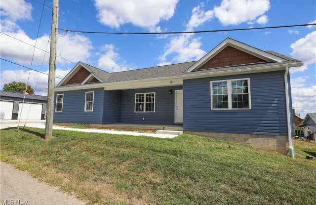 357 W South Street - 357 West South Street, Barnesville, OH 43713