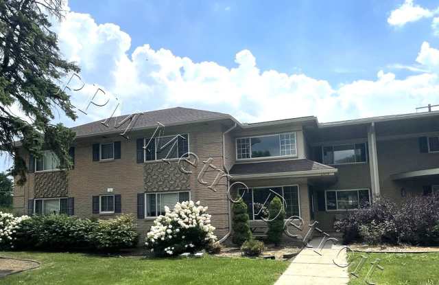 CHARMING SUBURBAN CONDO photos photos