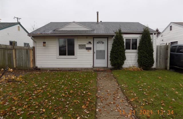 28727 Rosemont St - 28727 Rosemont Street, Roseville, MI 48066