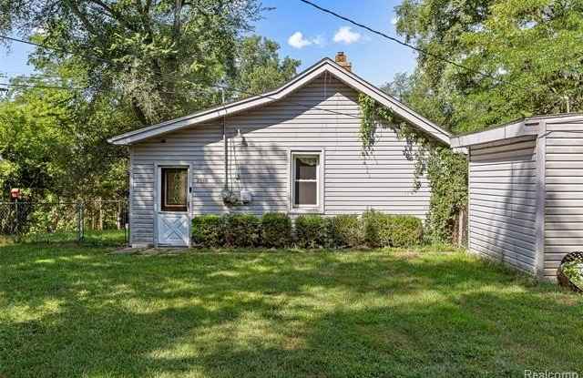 2550 Loon Lake Road Gallery 2