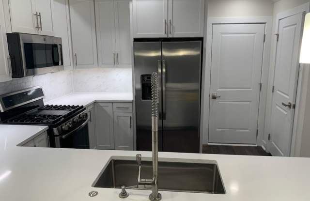 HERNDON - Coming Soon *3262 Woodland Park Rd Unit #3E * photos photos