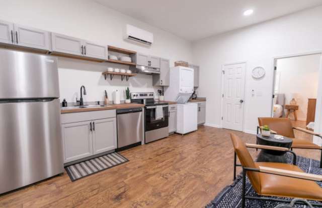 1813 Alpine Drive - 3 Gallery 3
