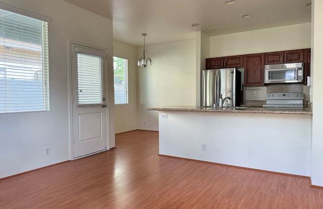 Ewa Beach 3BR/2.5BA Home w/ 2-Car Garage, Central A/C & Washer/Dryer Gallery 3