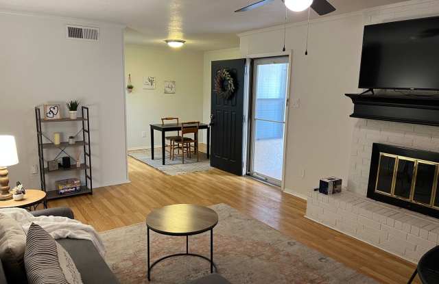 Wow! Private cozy corner upstairs home. photos photos