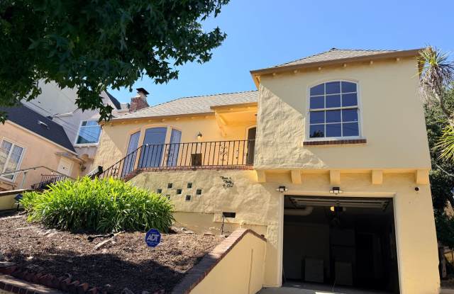 Charming 3-Bedroom Oakland Home with Vintage Character and Spacious Backyard Gallery 1