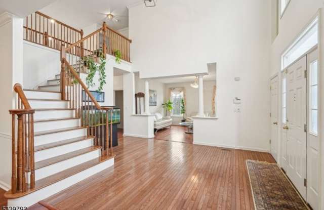 15 Shadow Hill Way Gallery 2