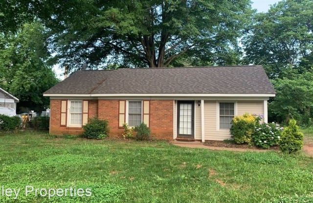 910 Dedmon Drive - 910 Dedmon Drive, Charlotte, NC 28216