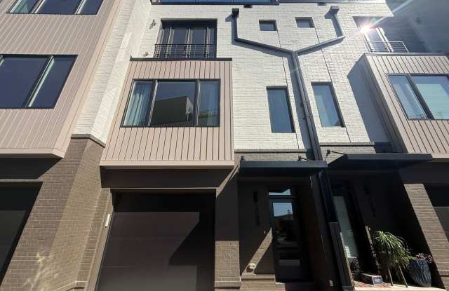 Luxurious New Construction 3BD, 4BA Downtown Durham Townhome with a Rooftop Terrace and Easy Access to Shopping, Dining, Duke Gardens, and More! Gallery 1